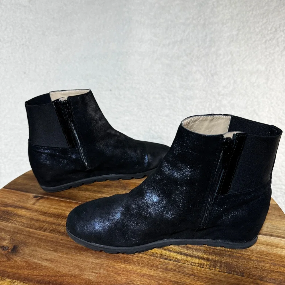 Amalfi by Rangoni Black Metallic Shimmer Wedge Ankle Boots Snakeskin Accent